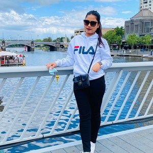 Meet your Posher, Binu